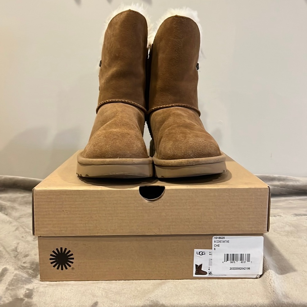 “Constantine” Chestnut Uggs